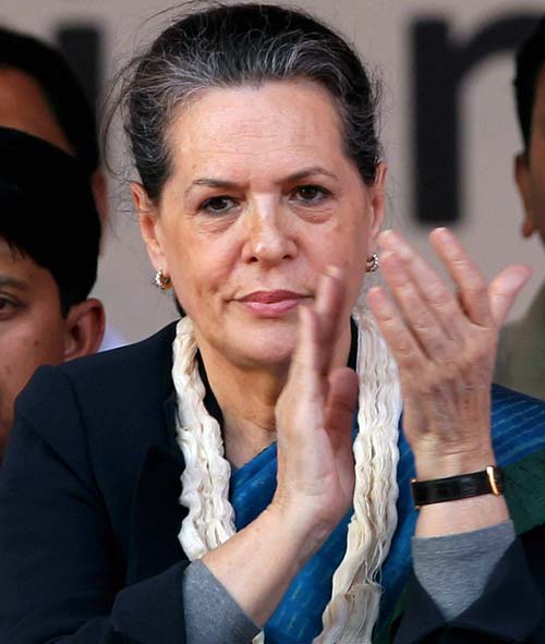 29 नवंबर 2011: तस्‍वीरों में देखें दिनभर की बड़ी खबरें | पढ़ें