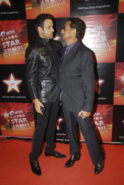 ‘स्टार सुपर स्टार अवार्डस 2011’ में सितारे | बोल्‍ड बालाएं