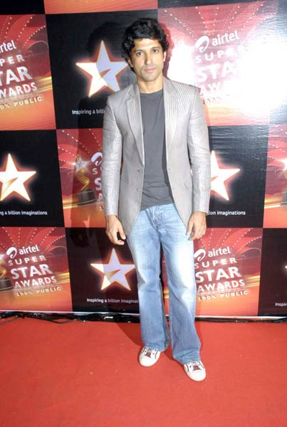 ‘स्टार सुपर स्टार अवार्डस 2011’ में सितारे | बोल्‍ड बालाएं