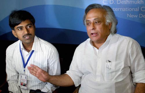 14 नवंबर 2011: तस्‍वीरों में देखें दिनभर की बड़ी खबरें | पढ़ें