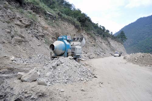 भारत-चीन युद्ध के 50 वर्ष पूरे  | चीन का दखल बढ़ा