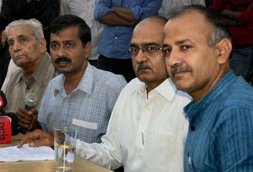 2 नवंबर 2011: तस्‍वीरों में देखें दिनभर की बड़ी खबरें | पढ़ें