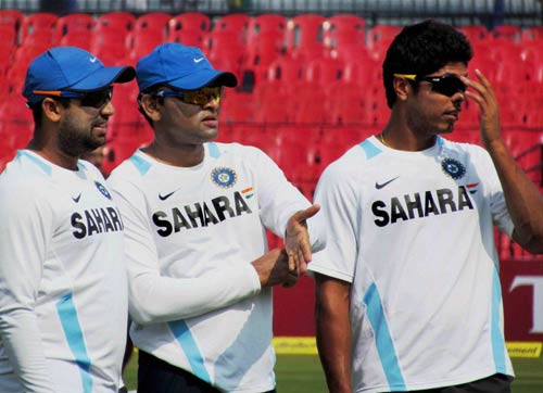 28 नवंबर 2011: तस्‍वीरों में देखें दिनभर की बड़ी खबरें | पढ़ें