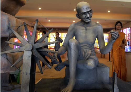 16 नवंबर 2011: तस्‍वीरों में देखें दिनभर की बड़ी खबरें  | पढ़ें