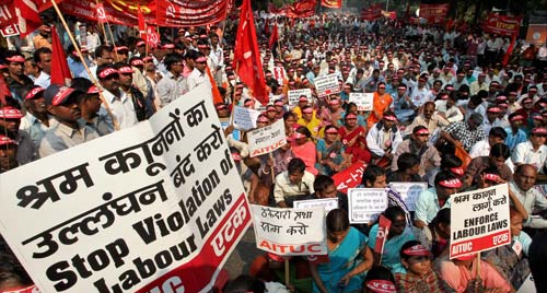 8 नवंबर 2011: तस्‍वीरों में देखें दिनभर की बड़ी खबरें