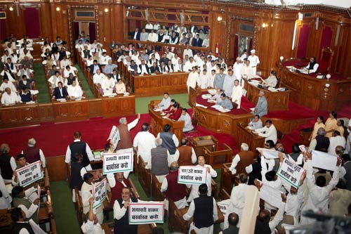 21 नवंबर 2011: तस्‍वीरों में देखें दिन भर की बड़ी खबरें | पढ़ें