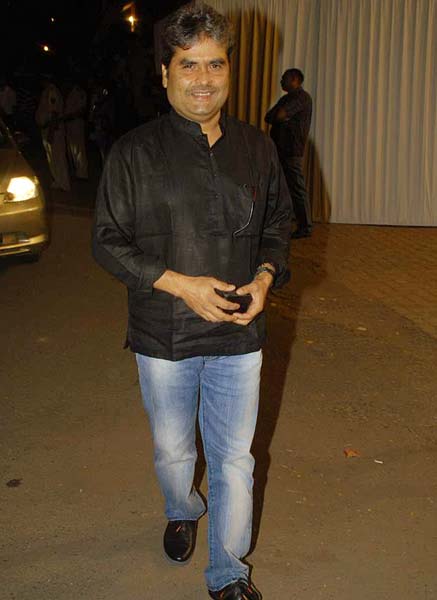 बोमन ईरानी के बेटे की रिसेप्शन पार्टी... | बोल्‍ड होती बालाएं... 