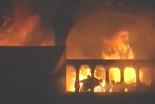 कोलकाता के रबड़ फैक्‍ट्री में लगी आग