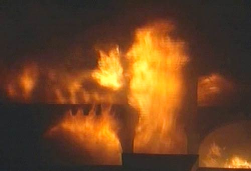 कोलकाता के रबड़ फैक्‍ट्री में लगी आग