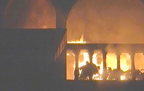 कोलकाता के रबड़ फैक्‍ट्री में लगी आग