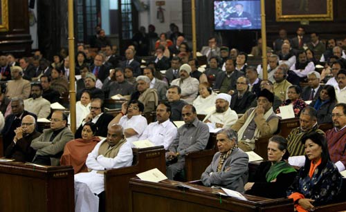 20 दिसंबर 2011: तस्वीरों में देखें दिनभर की बड़ी खबरें | पढ़ें