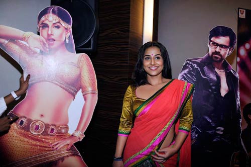 फिल्‍म डर्टी पिक्‍चर की सक्‍सेस पार्टी | विद्या की अदायें