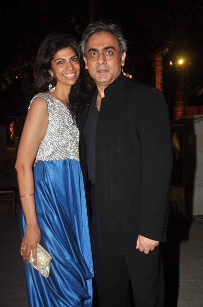 अदवैत-प्रियंका की शादी में किंग खान का जलवा | किंग खान की पार्टी