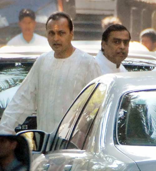 28 दिसंबर 2011: तस्‍वीरों में देखें दिनभर की बड़ी खबरें | पढ़ें