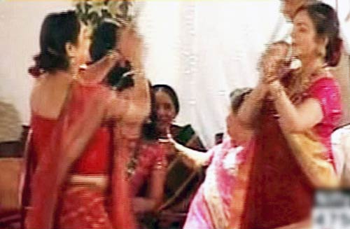 अंबानी बंधुओं के बीच सिमट रही हैं दूरियां