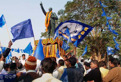पुण्यतिथि पर राष्ट्र ने बाबा साहेब अंबेडकर को याद किया