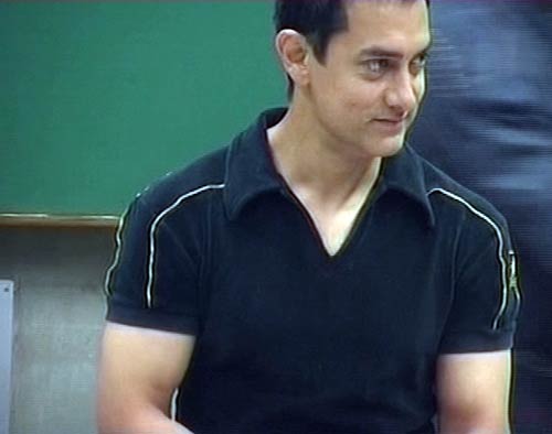 तस्वीरों में देखें सिनेमा जगत की दिनभर की खबरें