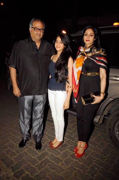 अनिल कपूर की बर्थडे पार्टी में सितारे... । सितारों की मस्‍ती