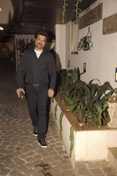 अनिल कपूर की बर्थडे पार्टी में सितारे... । सितारों की मस्‍ती