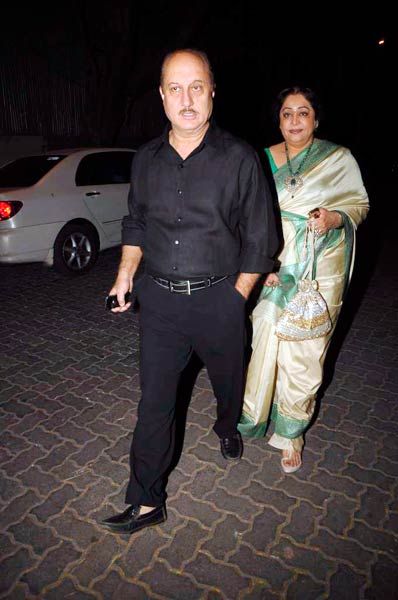 अनिल कपूर की बर्थडे पार्टी में सितारे... । सितारों की मस्‍ती