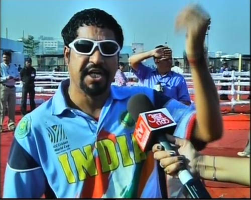 तस्‍वीरों में देखें मुंबई में अन्‍ना का अनशन  | मैं भी अन्‍ना...