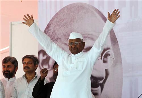 तस्‍वीरों में देखें मुंबई में अन्‍ना का अनशन  | मैं भी अन्‍ना...