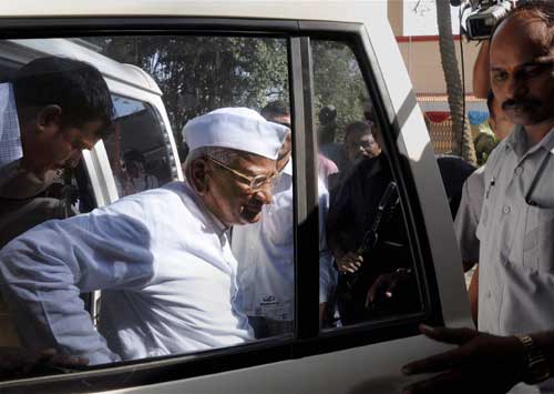 29 दिसंबर 2011: तस्‍वीरों में देखें दिनभर की बड़ी खबरें | पढ़ें