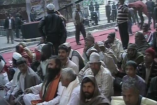 राजघाट के रास्‍ते जंतर-मंतर पर अन्‍ना | अन्‍ना का अनशन