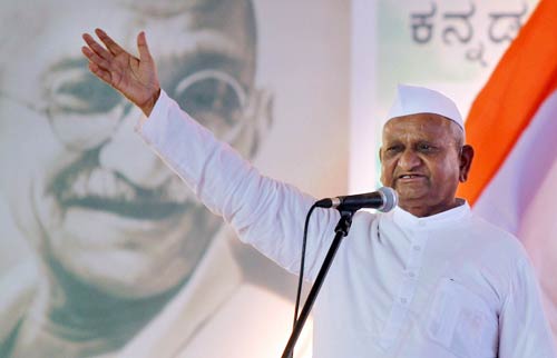 17 दिसंबर 2011: तस्वीरों में देखें दिनभर की बड़ी खबरें | पढ़ें