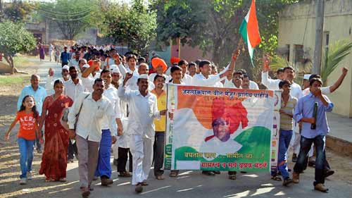 जंतर मंतर पर गूंजा, ‘साडा हक ऐथे रख’ | अन्‍ना का अनशन