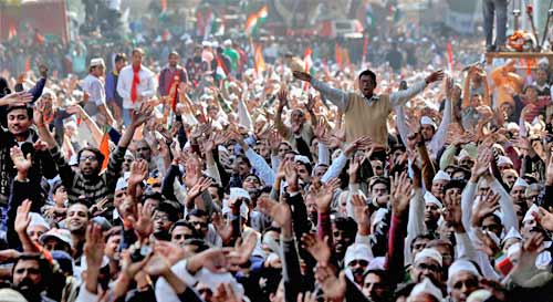 जंतर मंतर पर गूंजा, ‘साडा हक ऐथे रख’ | अन्‍ना का अनशन