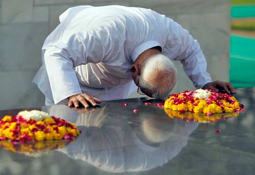 तस्‍वीरों में अन्‍ना का एक दिन का अनशन | जंतर-मंतर पर समर्थक