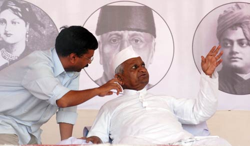 अन्‍ना हजारे ने तोड़ा अनशन | मुंबई में अनशन