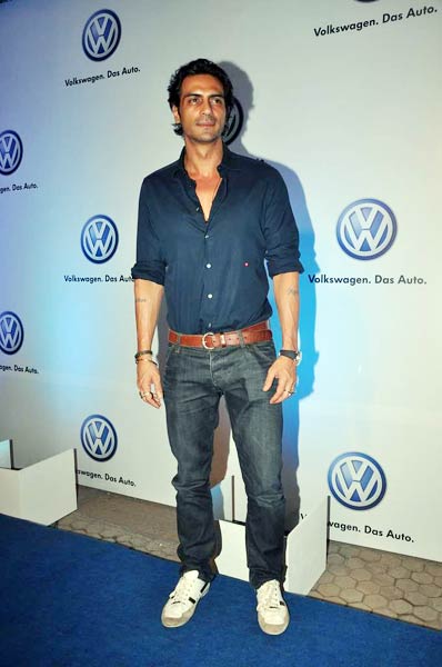 वर्ष 2011 के सबसे सेक्सी एशियाई व्यक्ति  | बोल्‍ड होती बालाएं... 