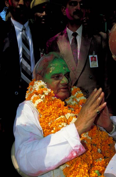 अटल बिहारी वाजपेयी की कहानी, तस्‍वीरों की जुबानी