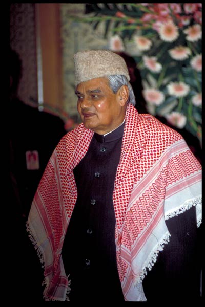 अटल बिहारी वाजपेयी की कहानी, तस्‍वीरों की जुबानी