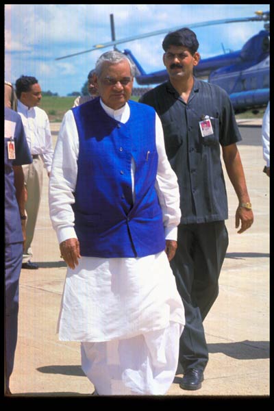 अटल बिहारी वाजपेयी की कहानी, तस्‍वीरों की जुबानी