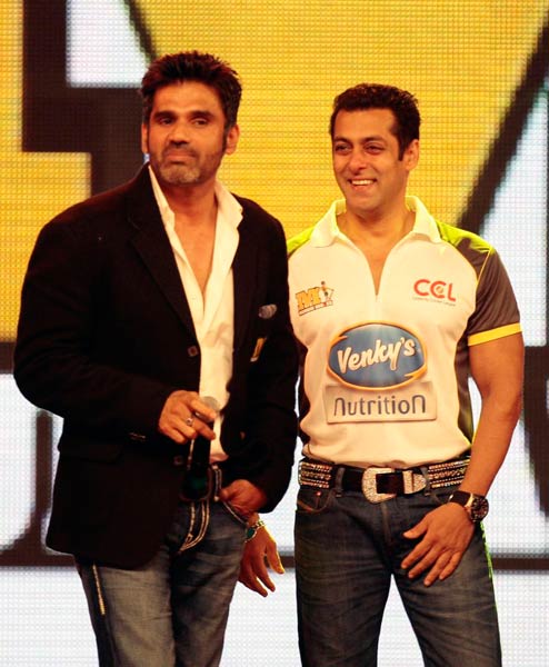 सिलेब्रिटी क्रिकेट लीग का कलैंडर लांच | रैंप पर सितारे