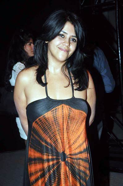 महबूब स्‍टूडियो में लगा सितारों का जमघट | जो बनाए मदहोश...