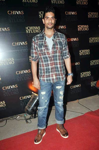 महबूब स्‍टूडियो में लगा सितारों का जमघट | जो बनाए मदहोश...