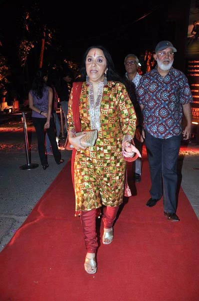 महबूब स्‍टूडियो में लगा सितारों का जमघट | जो बनाए मदहोश...