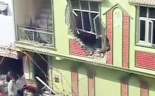 दिल्‍ली में चार मंजिला इमारत गिरी, तीन की मौत