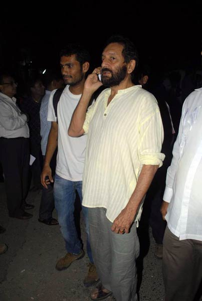 देव आनंद की श्रद्धांजलि सभा में उमड़ा बॉलीवुड