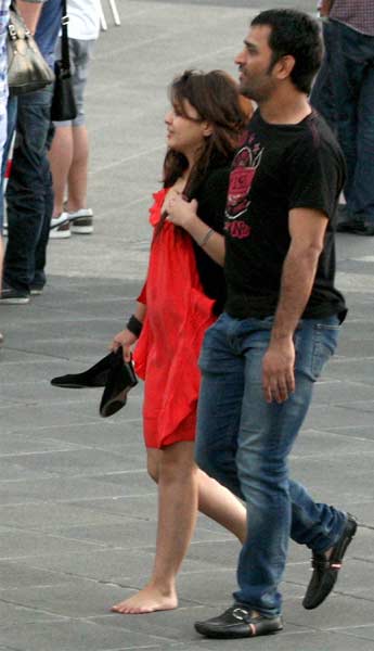 28 दिसंबर 2011: तस्‍वीरों में देखें दिनभर की बड़ी खबरें | पढ़ें