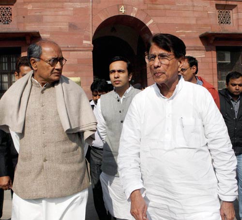 23 दिसंबर 2011: तस्वीरों में देखें दिनभर की बड़ी खबरें | पढ़ें