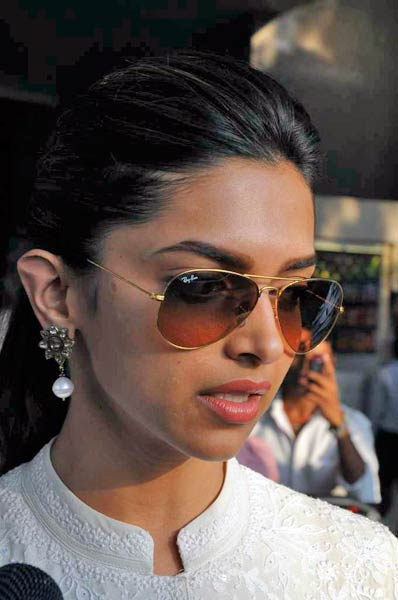 साल 2011 के टॉप एक्‍टर और एक्‍ट्रेस | जिन गीतों ने मचाया धमाल