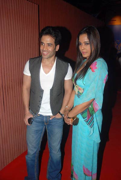 'डर्टी पिक्‍चर' की धूम, जश्‍न में डूबे सितारे | बोल्‍ड होती विद्या