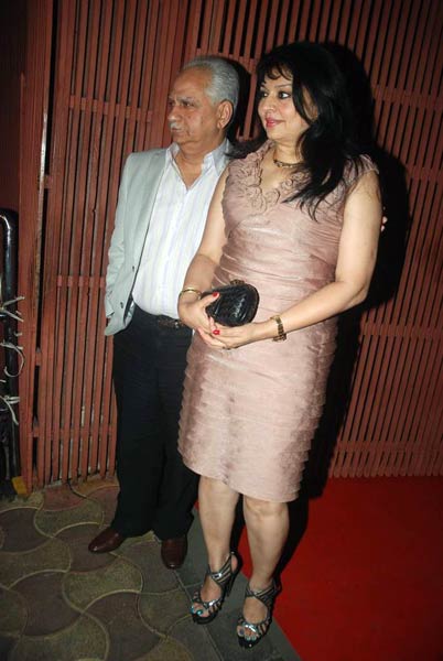 'डर्टी पिक्‍चर' की धूम, जश्‍न में डूबे सितारे | बोल्‍ड होती विद्या