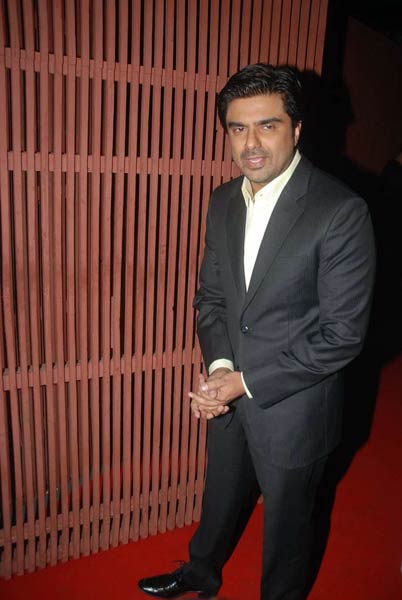 'डर्टी पिक्‍चर' की धूम, जश्‍न में डूबे सितारे | बोल्‍ड होती विद्या