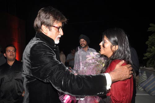 'डर्टी पिक्‍चर' की धूम, जश्‍न में डूबे सितारे | बोल्‍ड होती विद्या